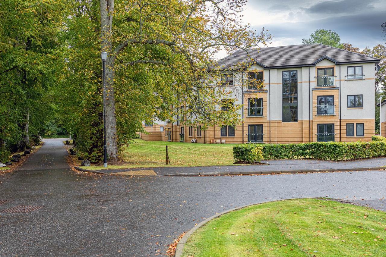 Hedgefield House - Serene Top Floor Flat Inverness Extérieur photo